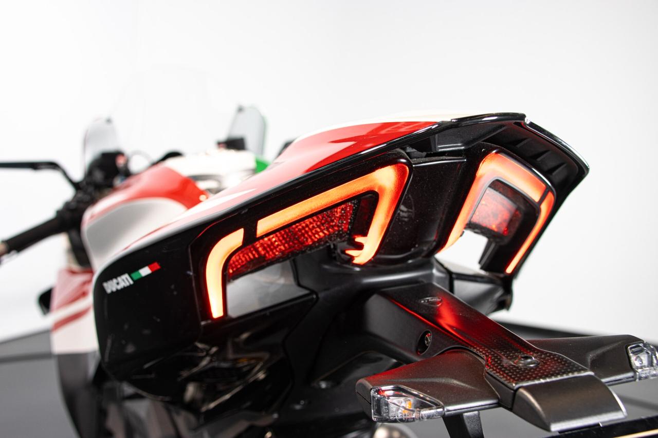 2025 DUCATI PANIGALE V4 TRICOLORE RDS02007