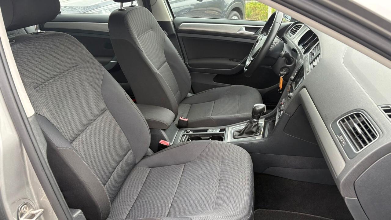 Volkswagen Golf Business 1.6 TDI DSG 5p. Comfortline BlueMotion Tech.