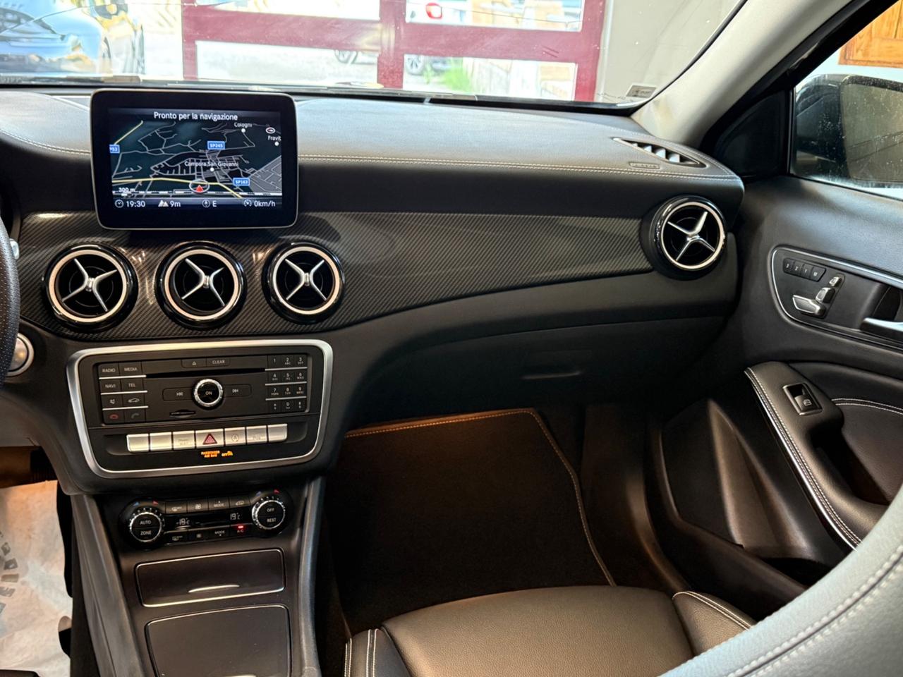 Mercedes-benz GLA 200 d Automatic Premium
