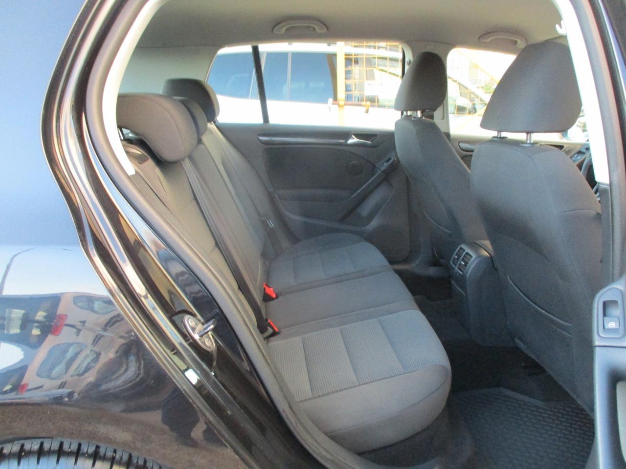 Volkswagen Golf 1.6 TDI 5p. MOLTO BELLA 2012