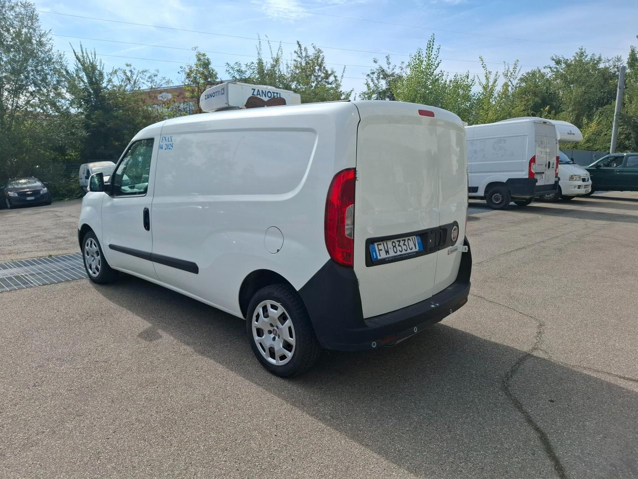 Fiat Doblò 1.4 T-Jet Natural Power Passo Lungo - Frigo