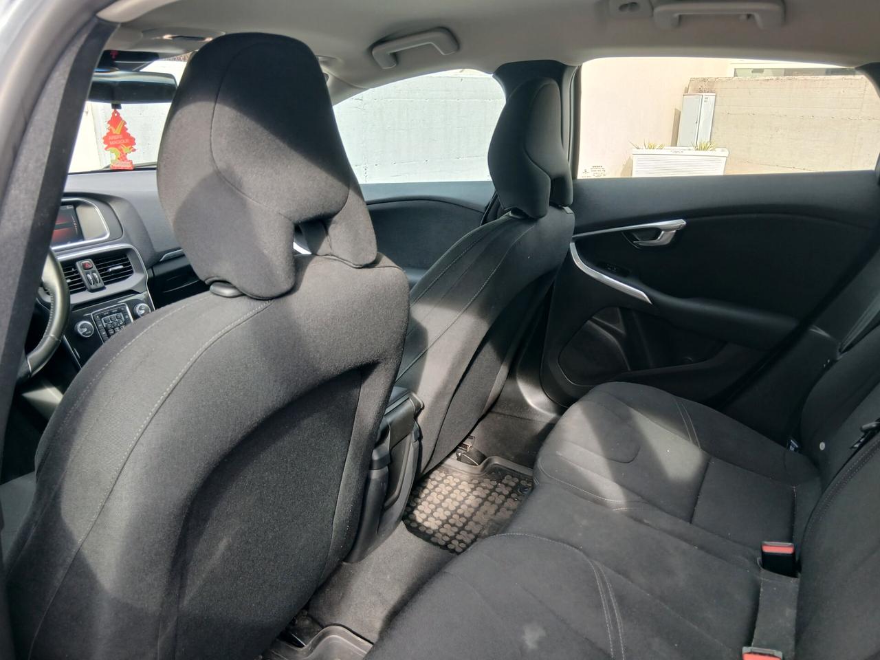 Volvo V40 D2 Business pronta consegna a € 169 mese
