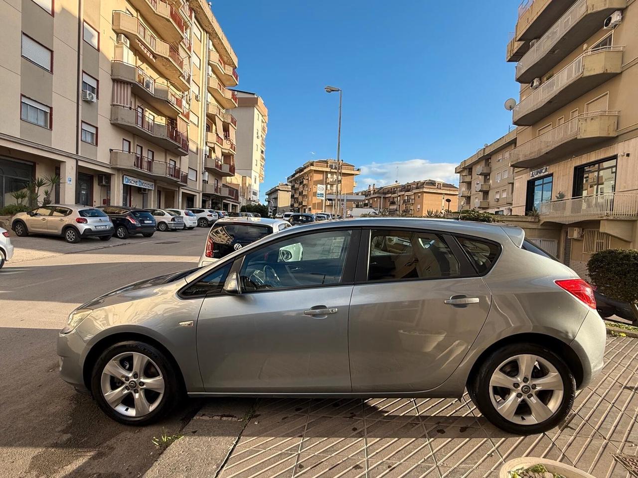 Opel Astra 1.7 CDTI 110CV 5 porte Cosmo