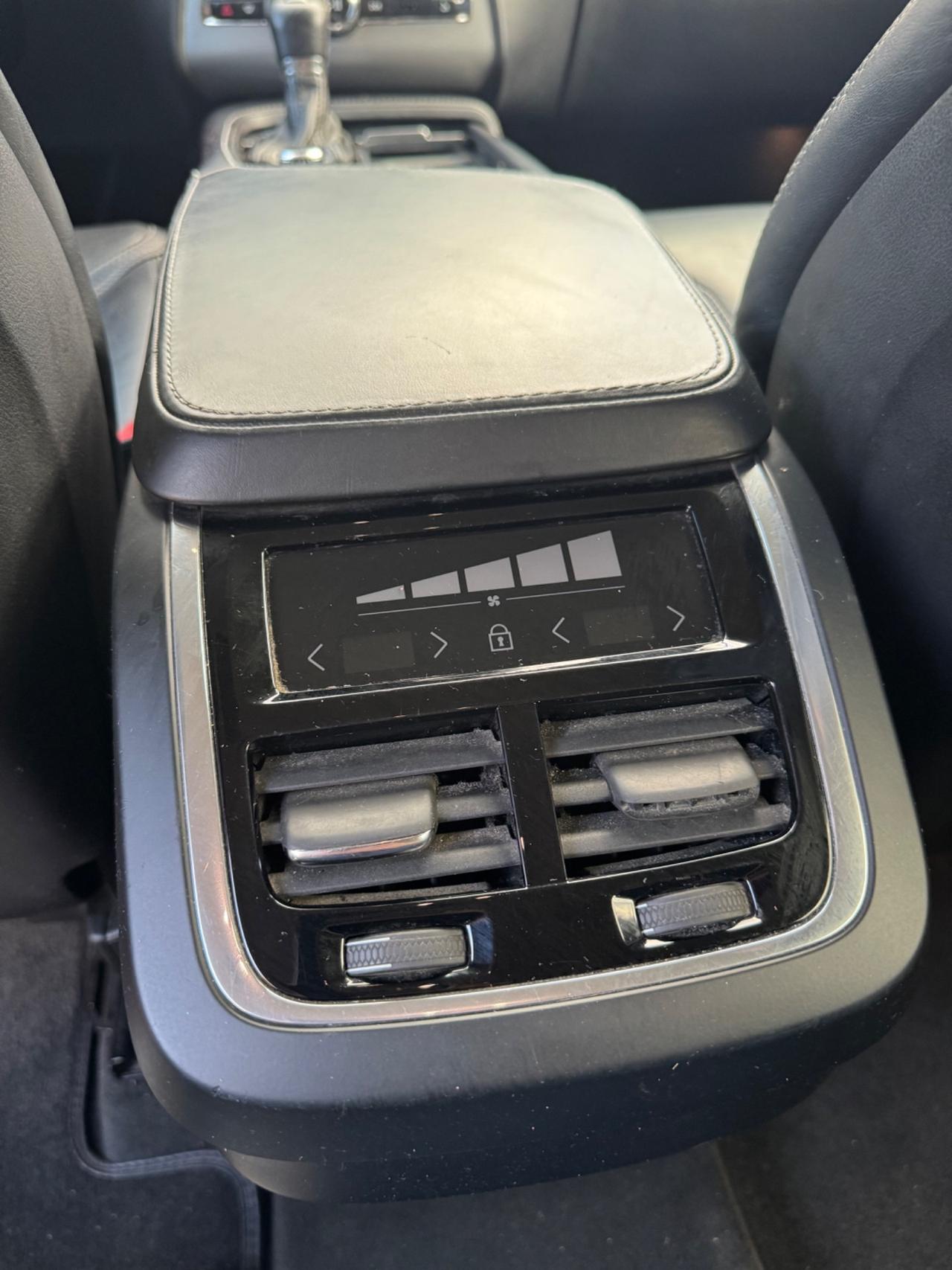 Volvo XC 90 XC90 D5 AWD Geartronic 7 posti Inscription