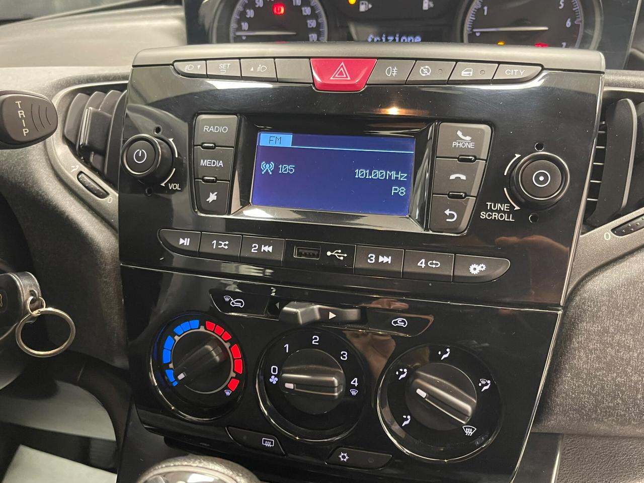 LANCIA YPSILON 1.0 HYBRID 70CV SILVER