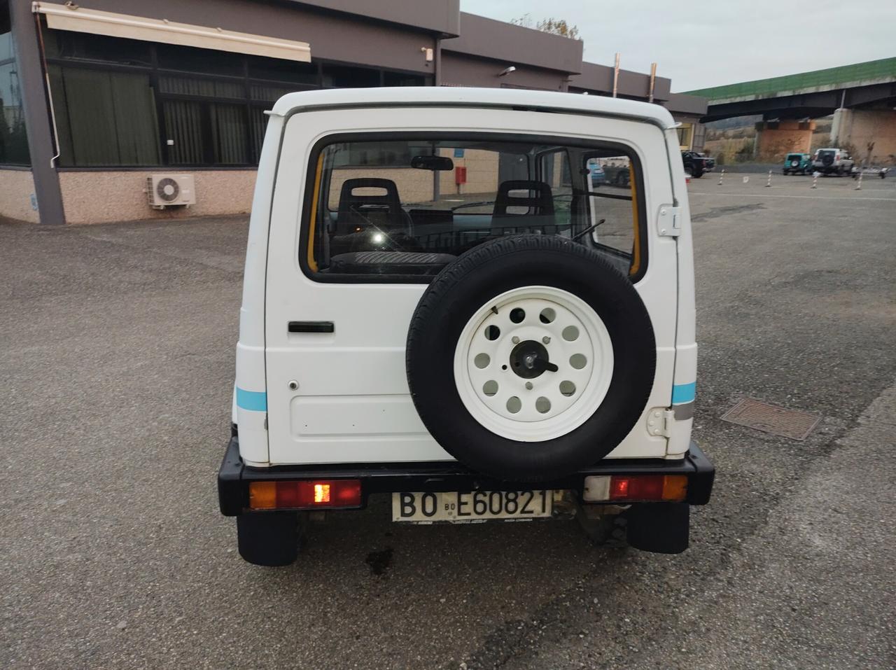 Suzuki SJ Samurai SJ413 Berlina TA De Luxe