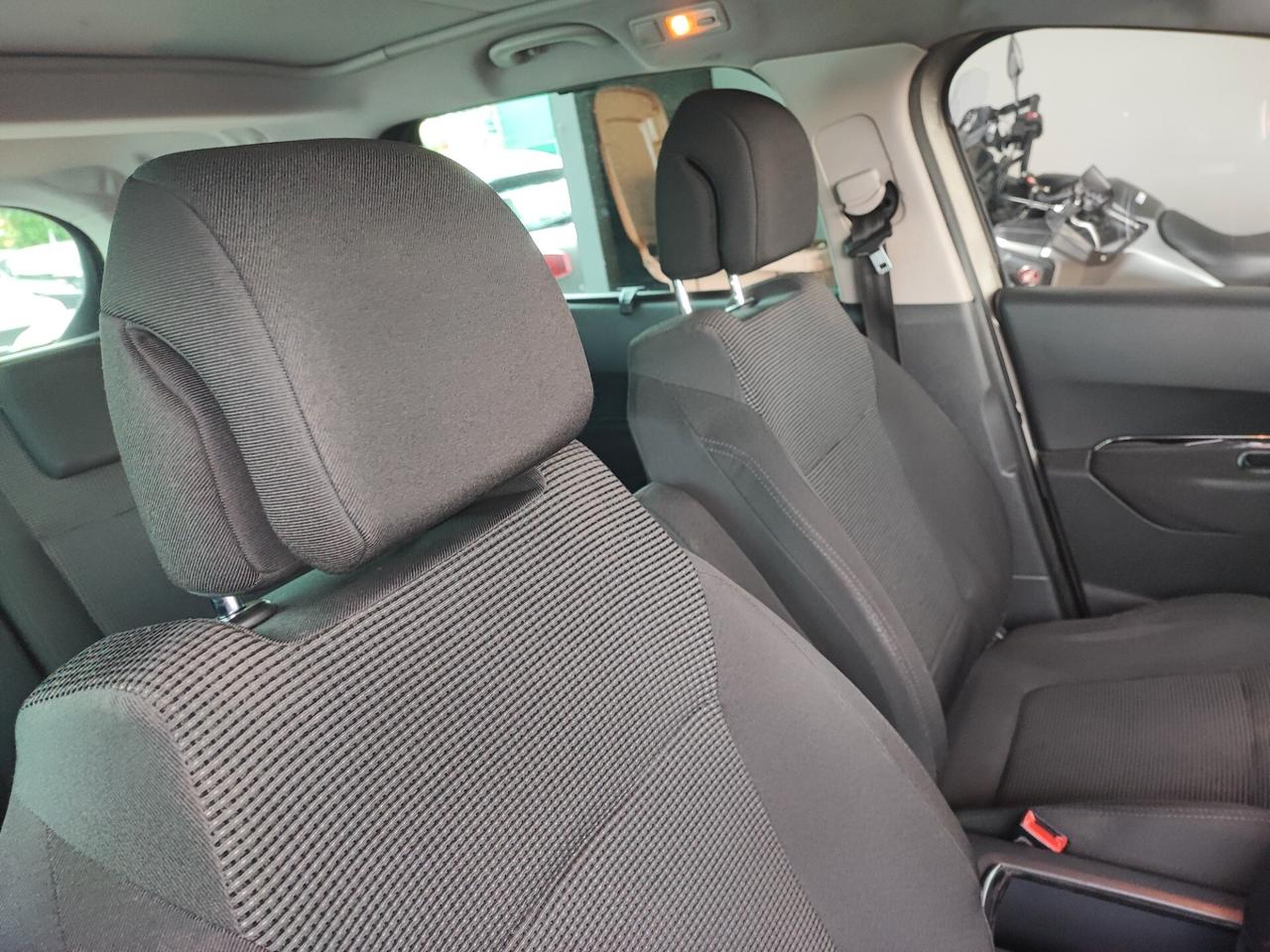 Peugeot 5008 2.0 HDi 150CV Active