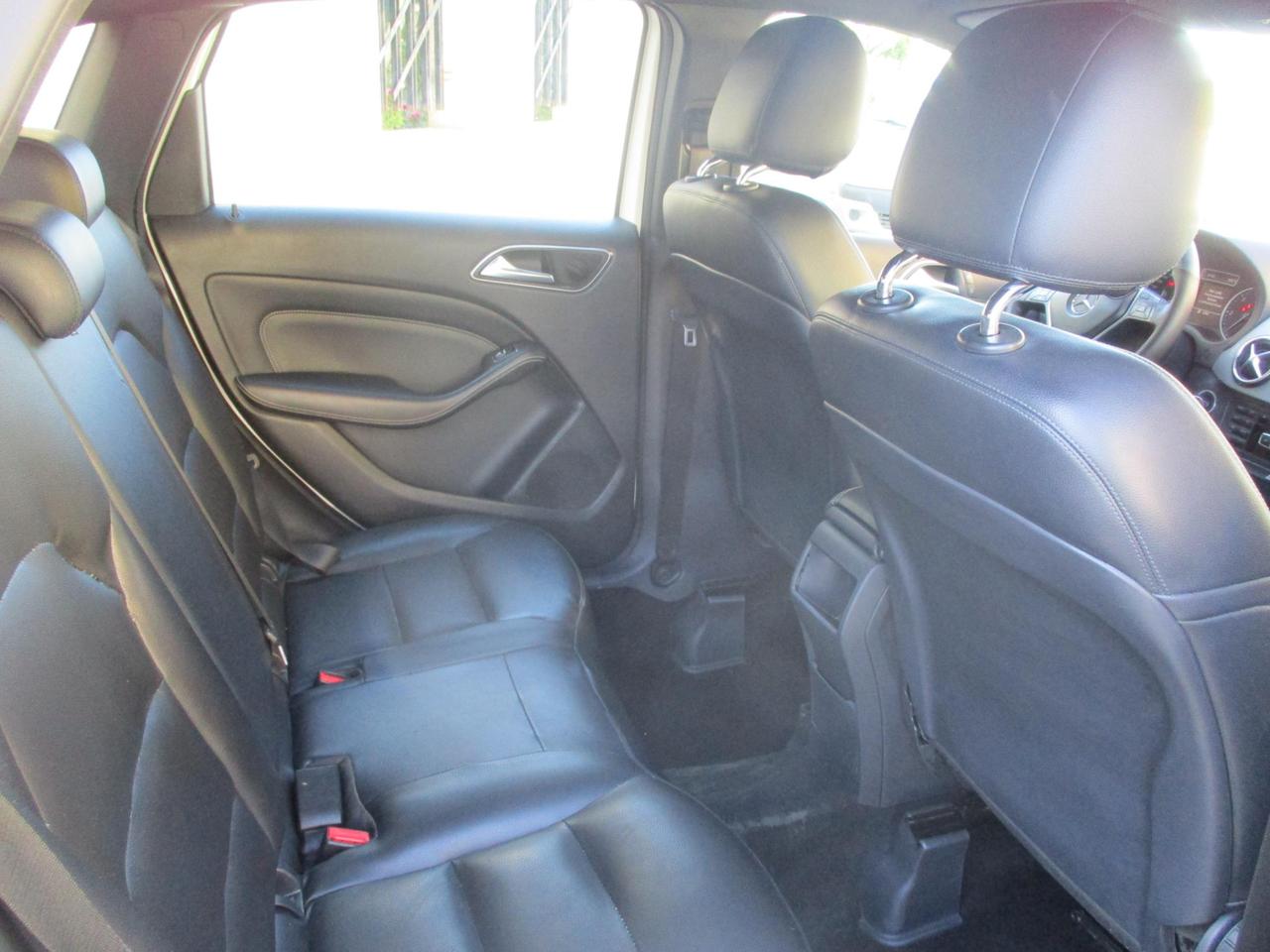 MERCEDES-BENZ B 180 CDI Premium