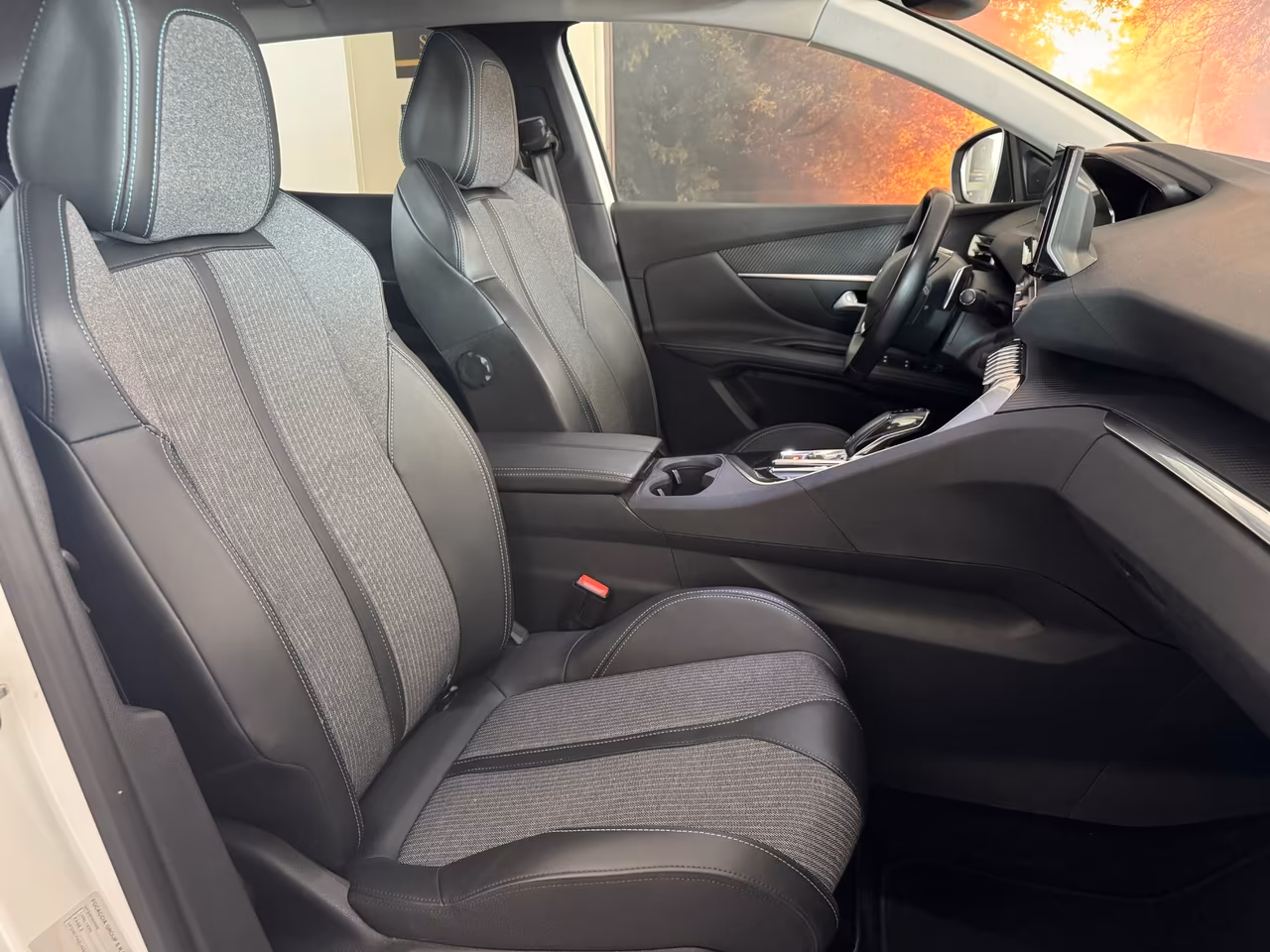 PEUGEOT 3008 N1 1.5 BLUEHDI 130CV EAT8 ALLURE 2022