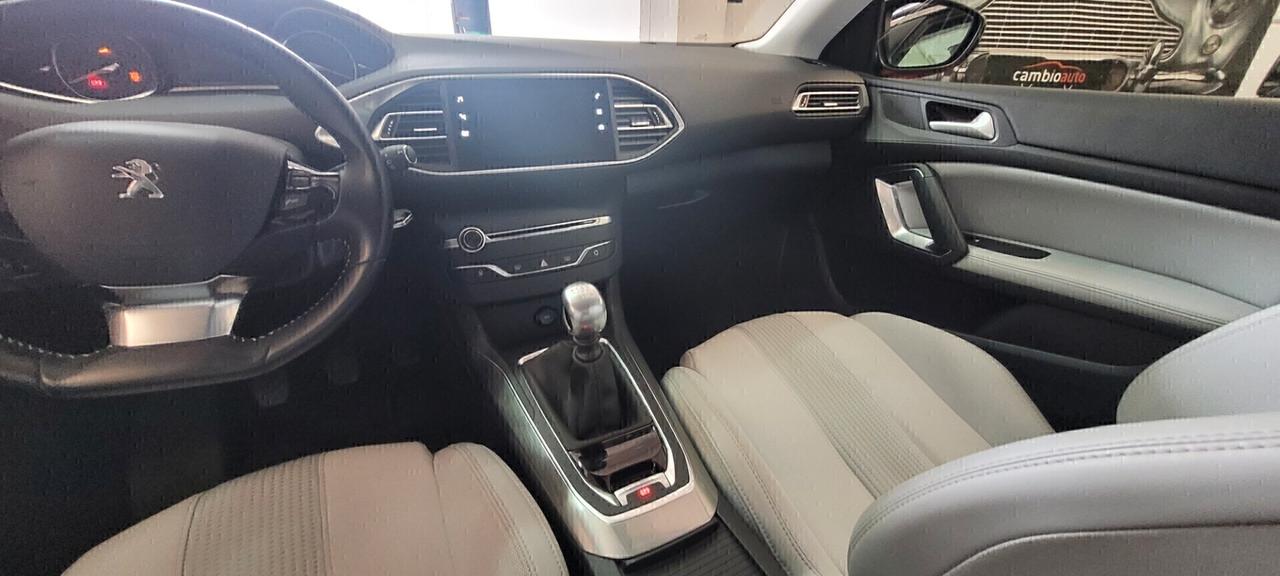 Peugeot 308 1.2 Turbo 130CV Allure solo 39.000 km