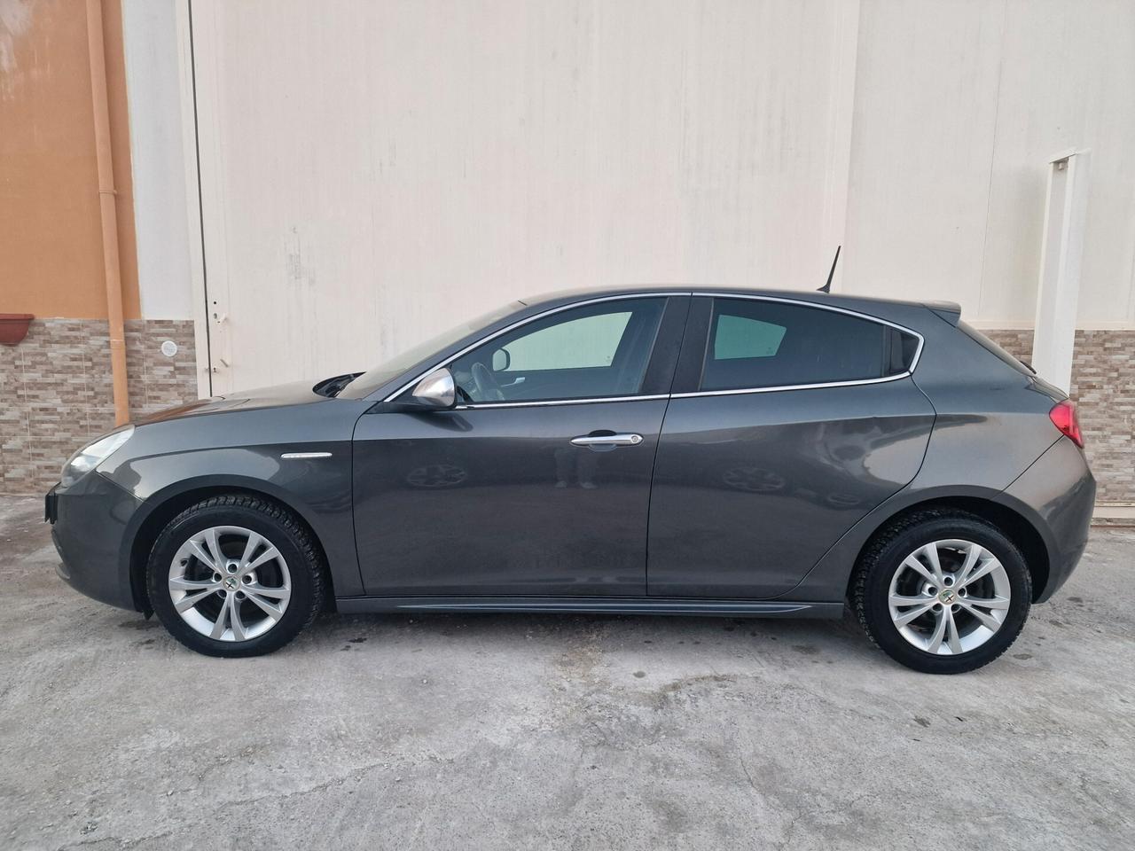 Alfa Romeo Giulietta 1.6 JTDm-2 105 CV Distinctive