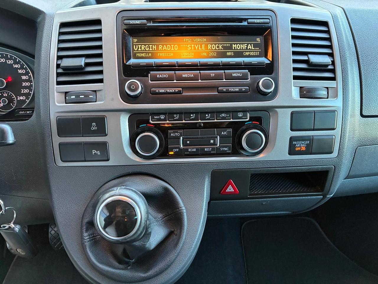 Volkswagen Caravelle 2.0 TDI Comfortline 9 posti