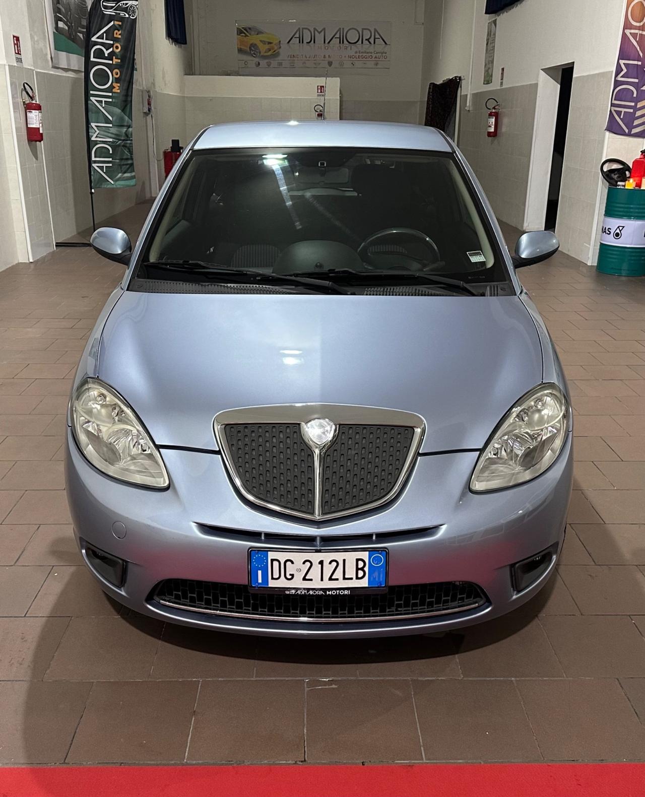 Lancia Ypsilon 1.2 Argento