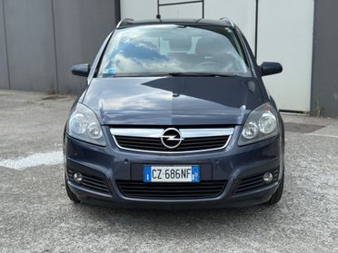 Opel Zafira 1.8 16V VVT Cosmo