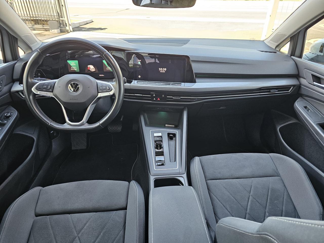 Volkswagen Golf 1.5 eTSI 130 CV DSG Style TETTO APRIBILE