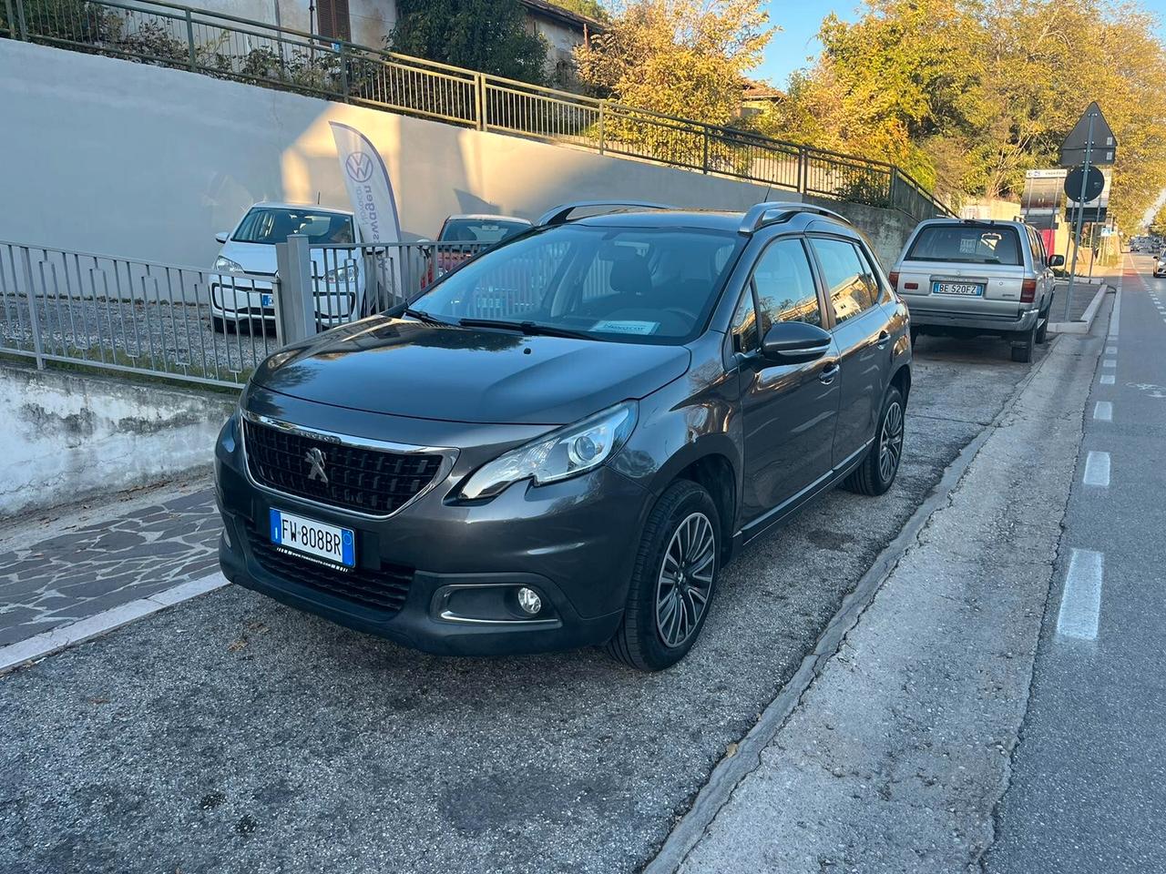 PEUGEOT 2008 1,6 HDI 102 CV S&S BLACK MATT 5P