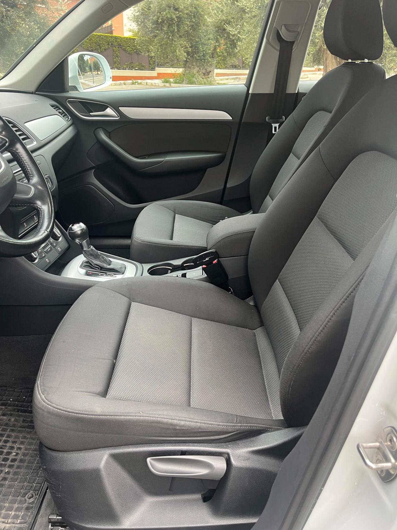 Audi Q3 2.0 tdi Business 150cv s-tronic