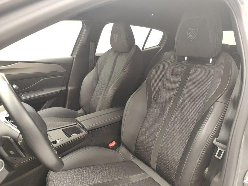 Peugeot 408 2022 1.2 hybrid GT 136cv e-dsc6