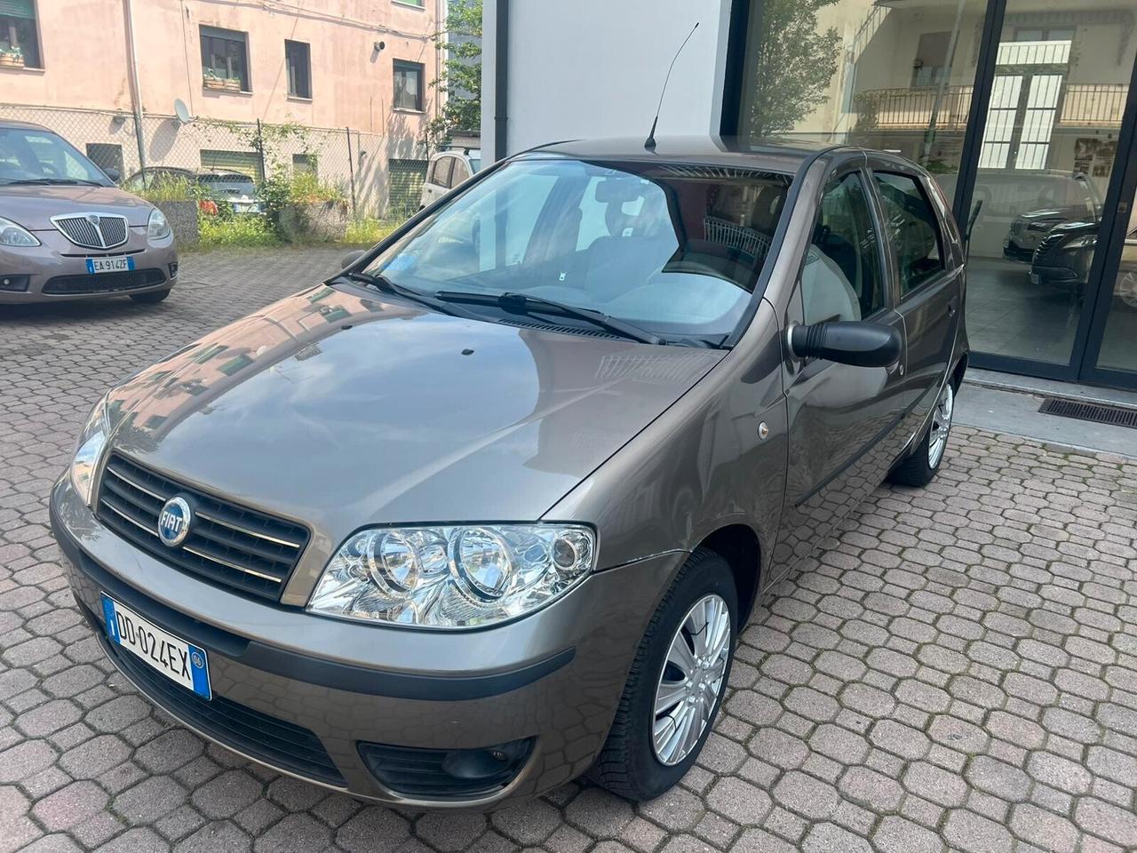 Fiat Punto 1.2 5 porte Active Natural Power