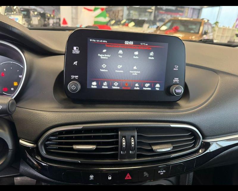 FIAT Tipo 5 P. 1.5 Hybrid DCT SW Cross