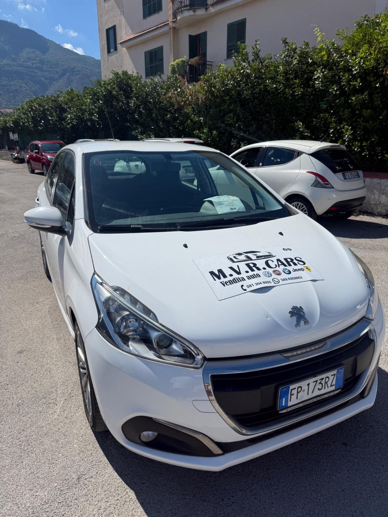 Peugeot 208 BlueHDi 1.6 75 5 porte Allure