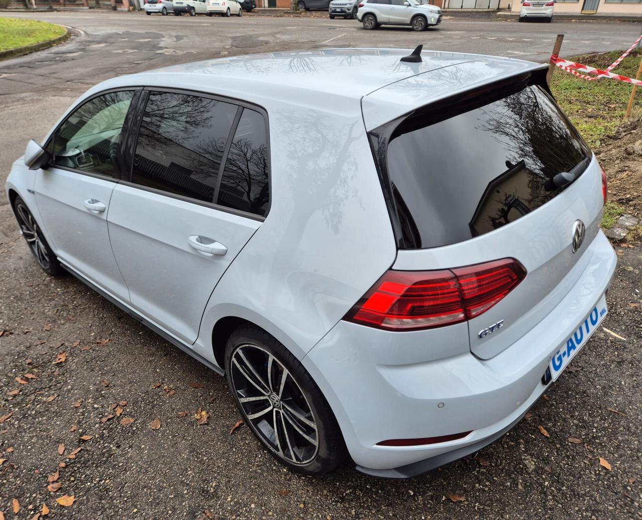 Volkswagen Golf GTE 204cv Full optional DSG