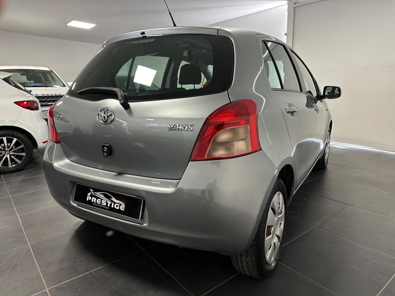 TAYOTA YARIS 1.0 NEOPATENTATI 69CV UNIPO PARI AL NUOVO