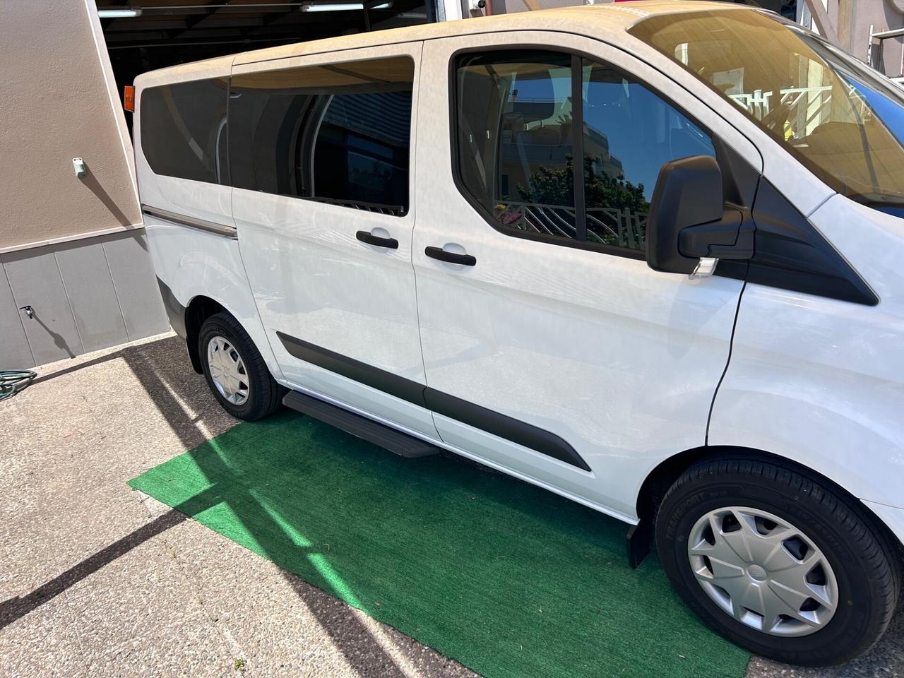 Ford Transit Custom 330 2.2 TDCi 101CV PL Combi Tr
