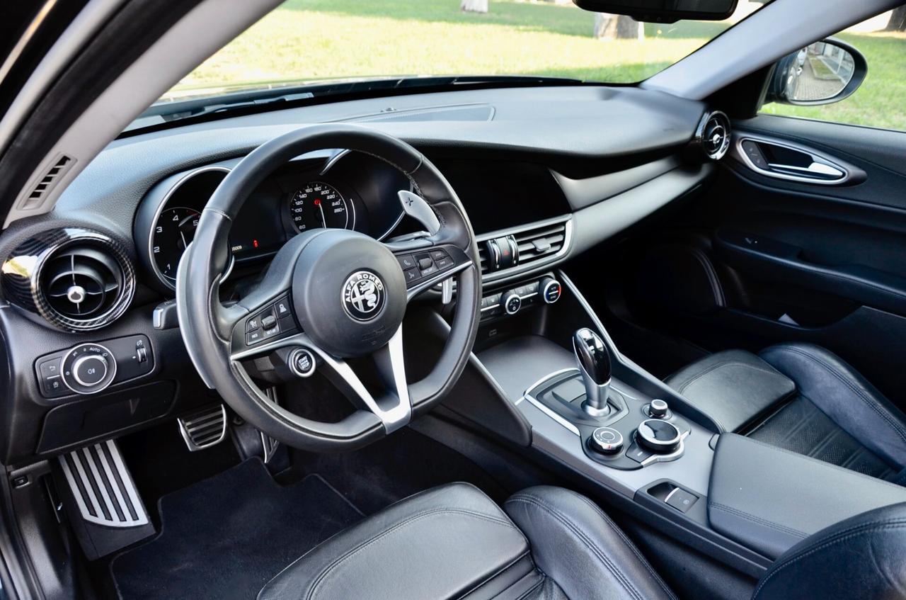 ALFA ROMEO GIULIA 2.2 TD VELOCE Q4 210cv AWD AUTO, UFF ITALIANA, TETTO, EURO 6B, NAVI, RETROCAMERA, 19", PERMUTE