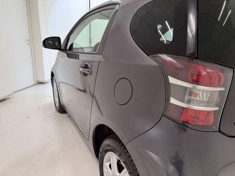 Toyota iQ iQ 1.0 Lounge (high) CVT