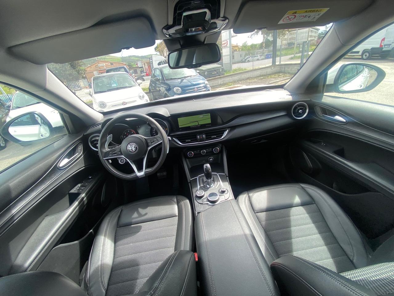 Alfa Romeo Stelvio 2.2 Turbodiesel 180 CV AT8 RWD Super