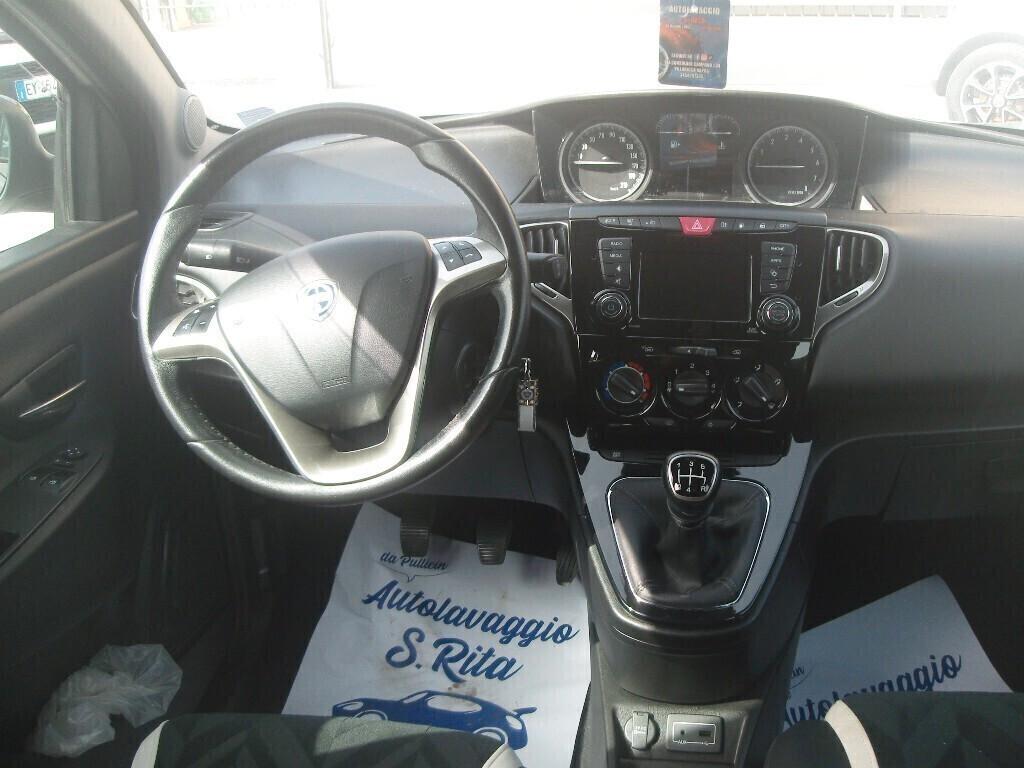 Lancia Ypsilon 1.2 69 CV GPL Ecochic Gold - 2016