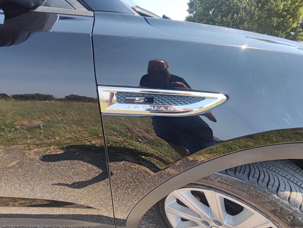 Jaguar E-Pace 2.0D 150 CV AWD aut. R-Dynamic S