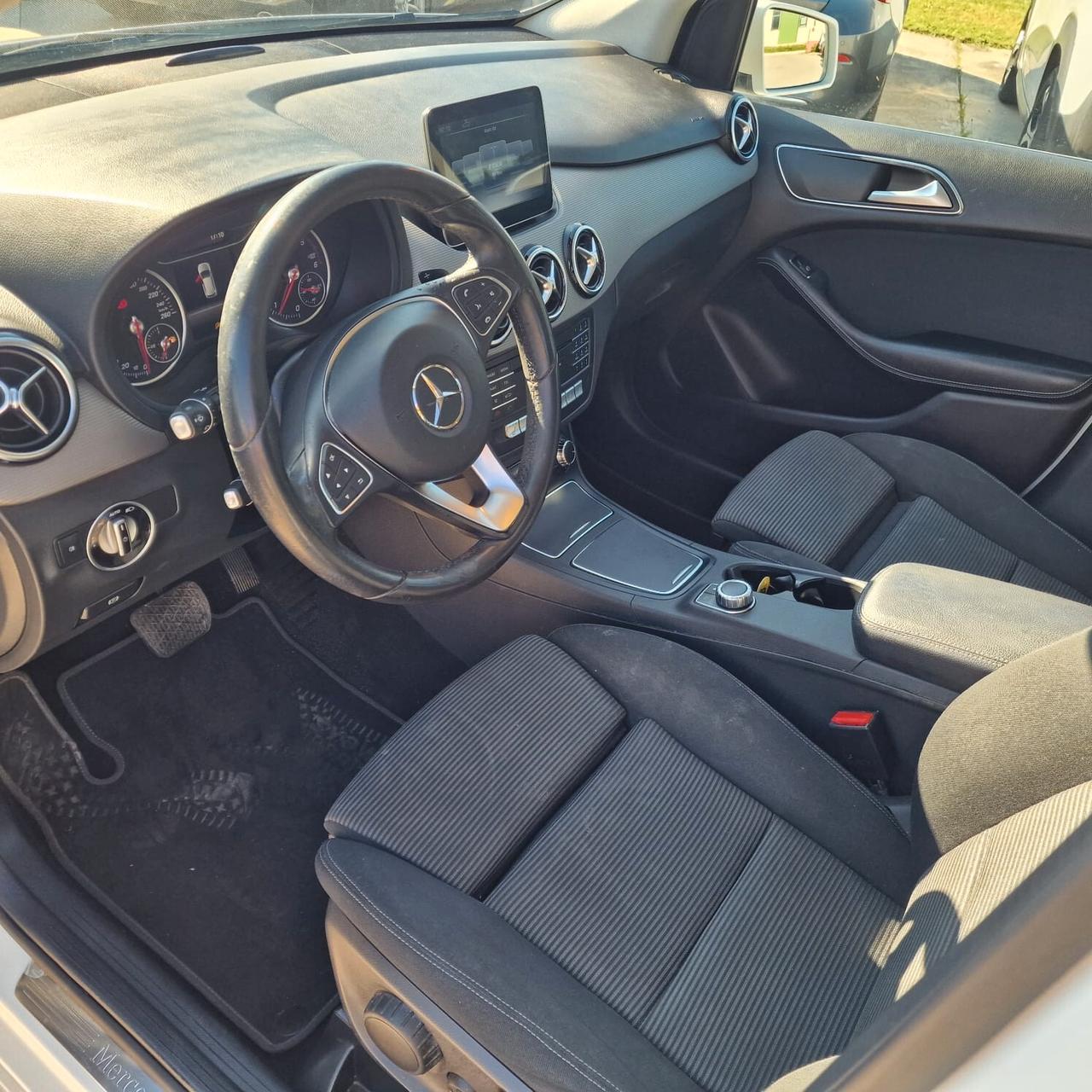 Mercedes-benz B 180 B 180 d Automatic Sport