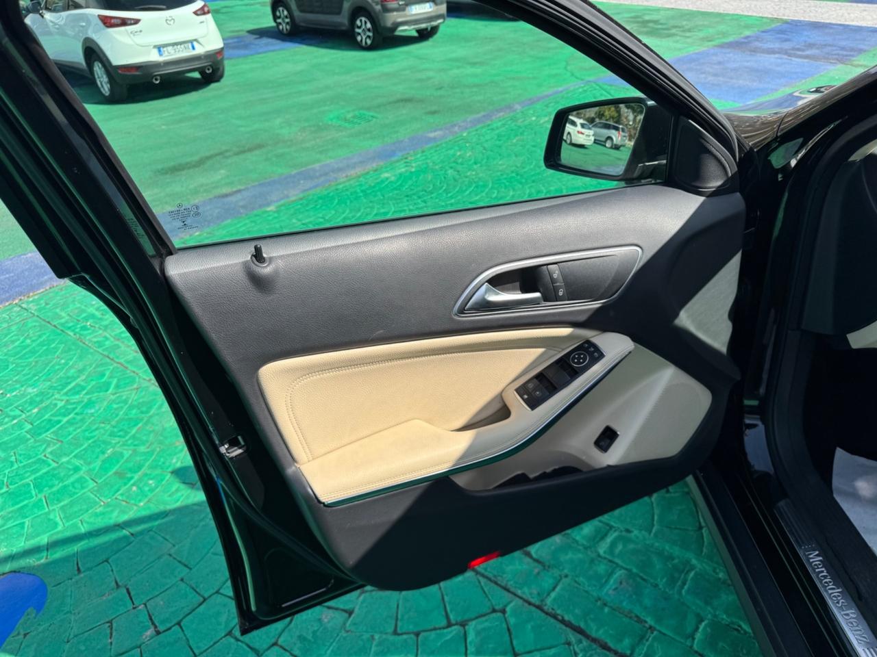 Mercedes-benz GLA 200 d Automatic Premium