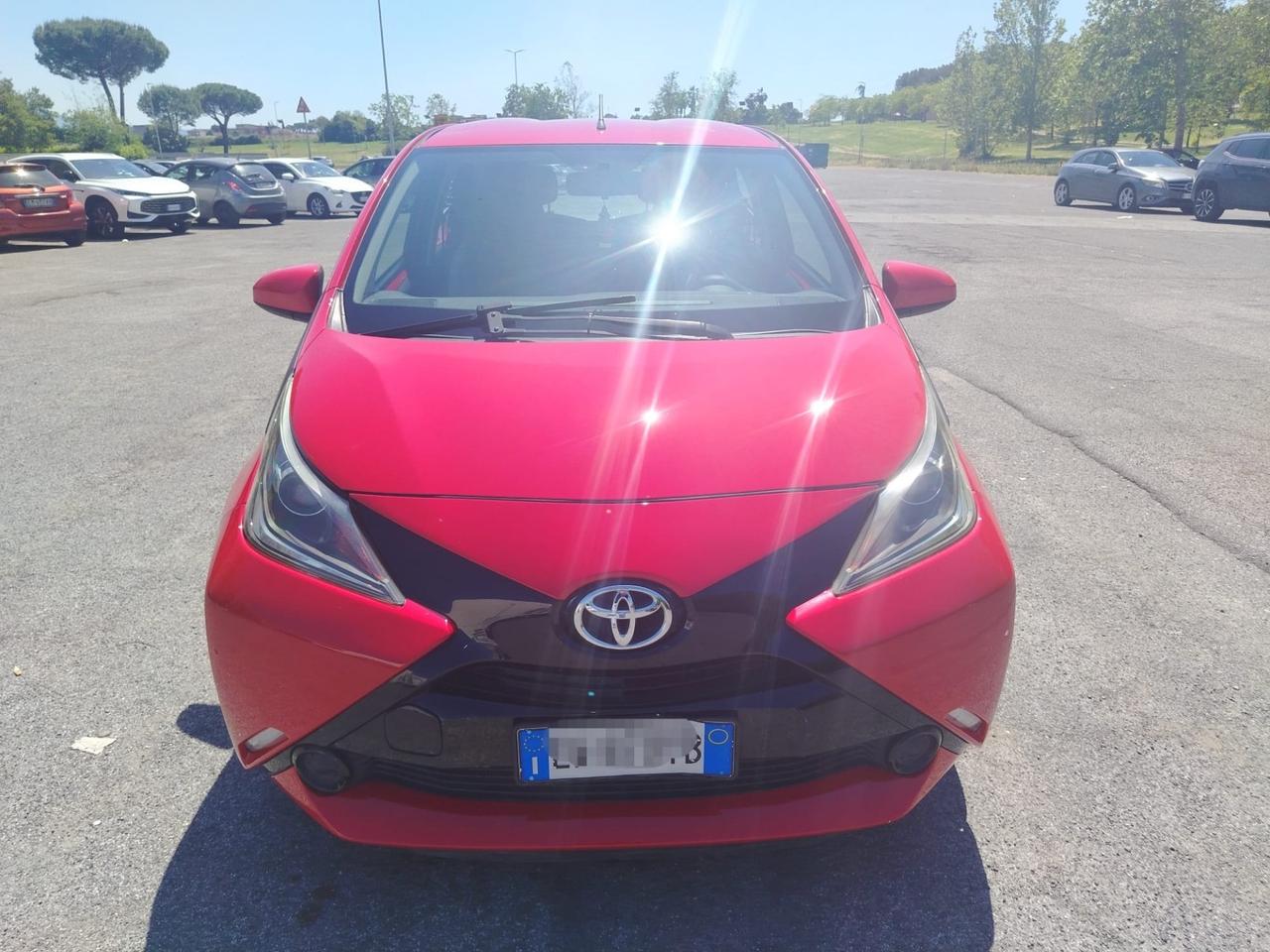Toyota Aygo 1.0 VVT-i 69 CV 5 porte x-play