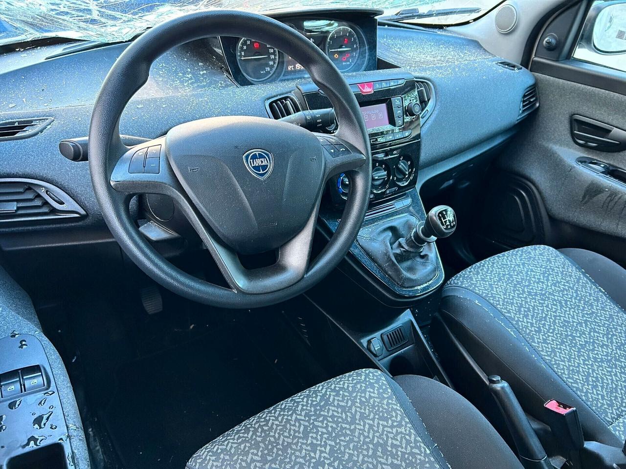 Lancia New Ypsilon 1.0 Hybrid - 2022 Incidentata