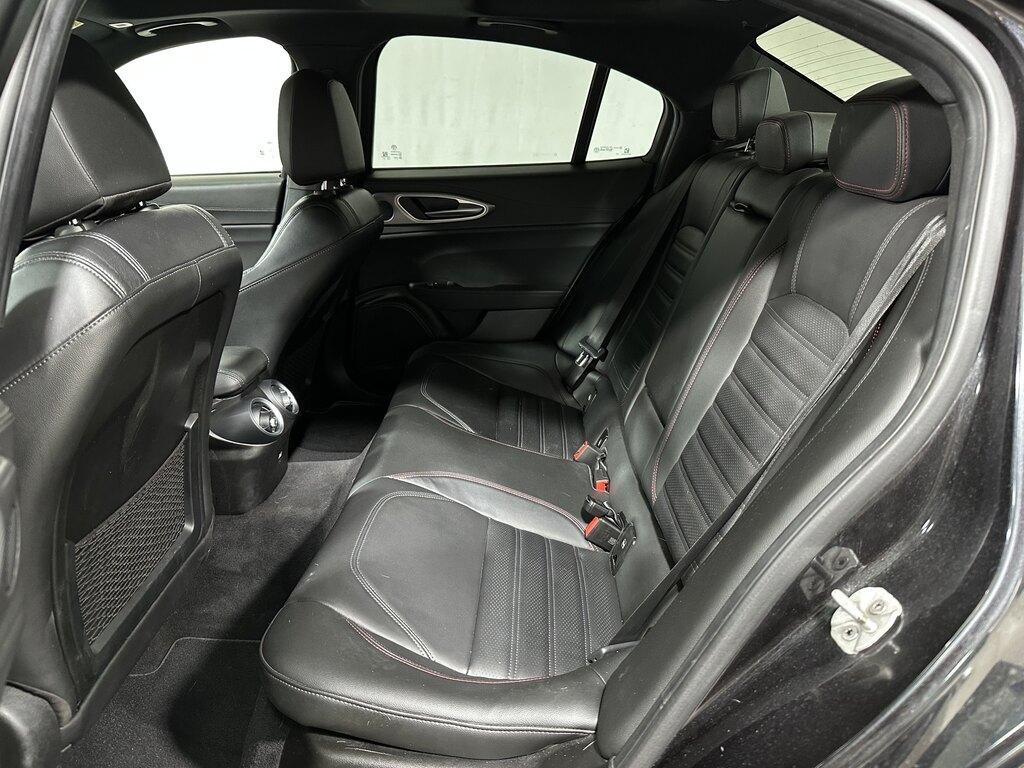 Alfa Romeo Giulia 2.2 t Competizione Q4 210cv auto