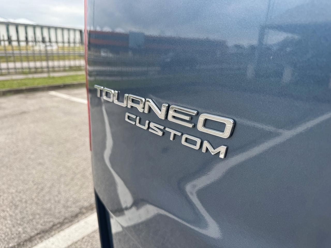 Ford Tourneo Custom Titanium 2.0 TDCi 130CV 8posti