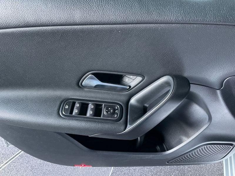 Mercedes-Benz Classe A A 180 d Automatic Sport