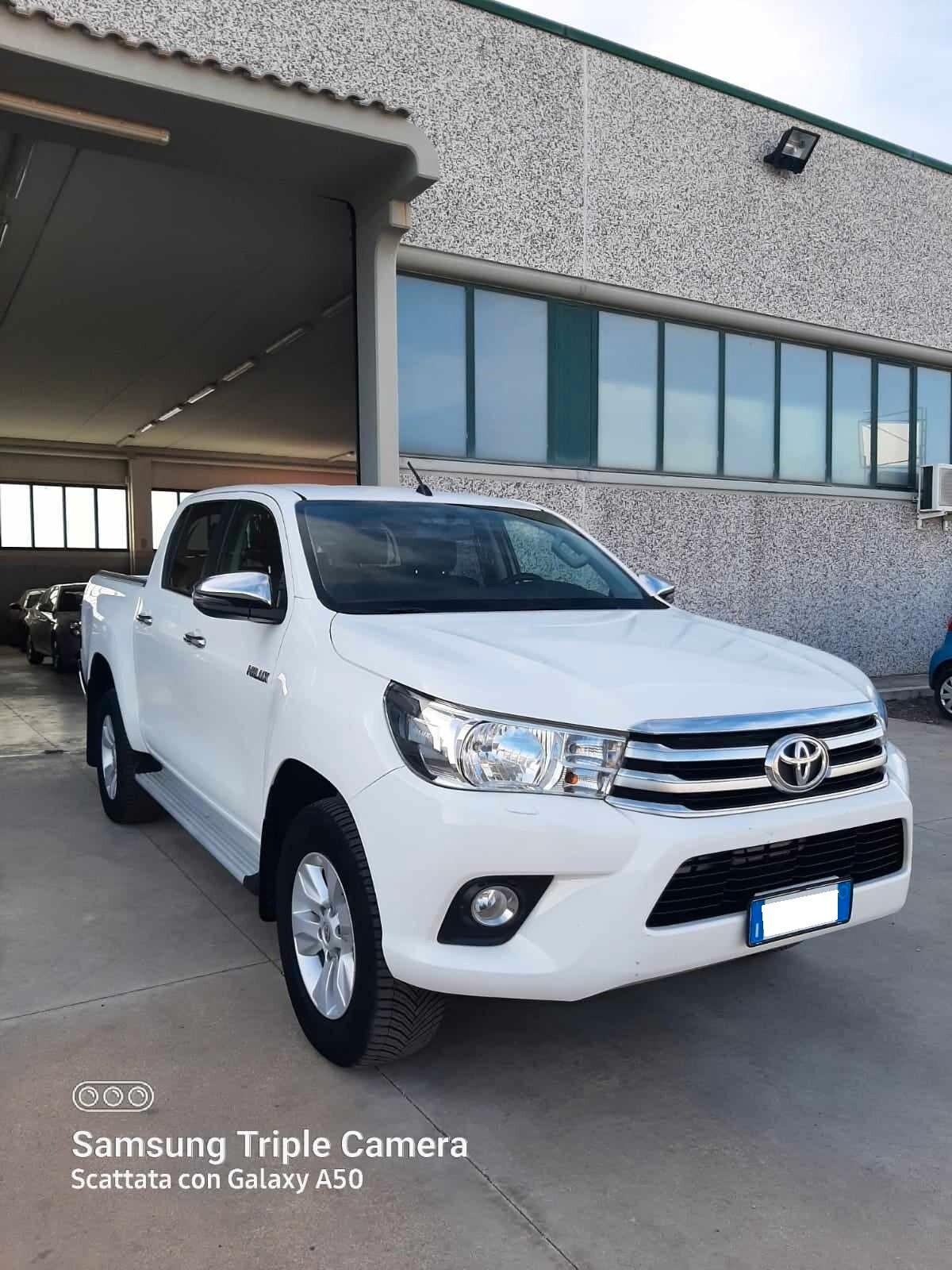 Toyota Hilux 2.4 D-4D 4WD 2 porte Chassis & Cab Comfort