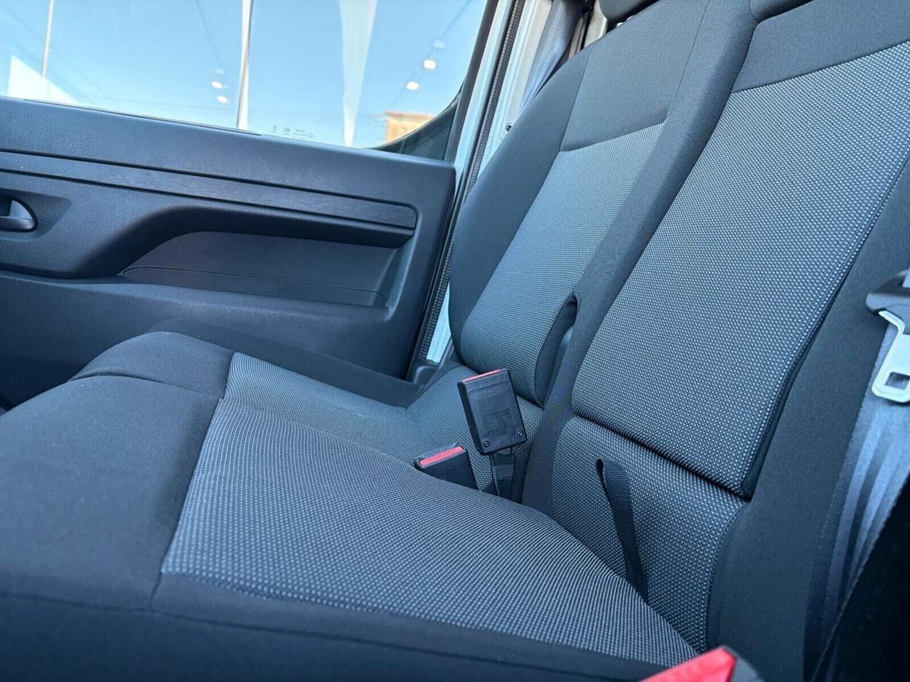 Peugeot Expert 50 kWh PL-TN PREMIUM Standard SPOTICAR