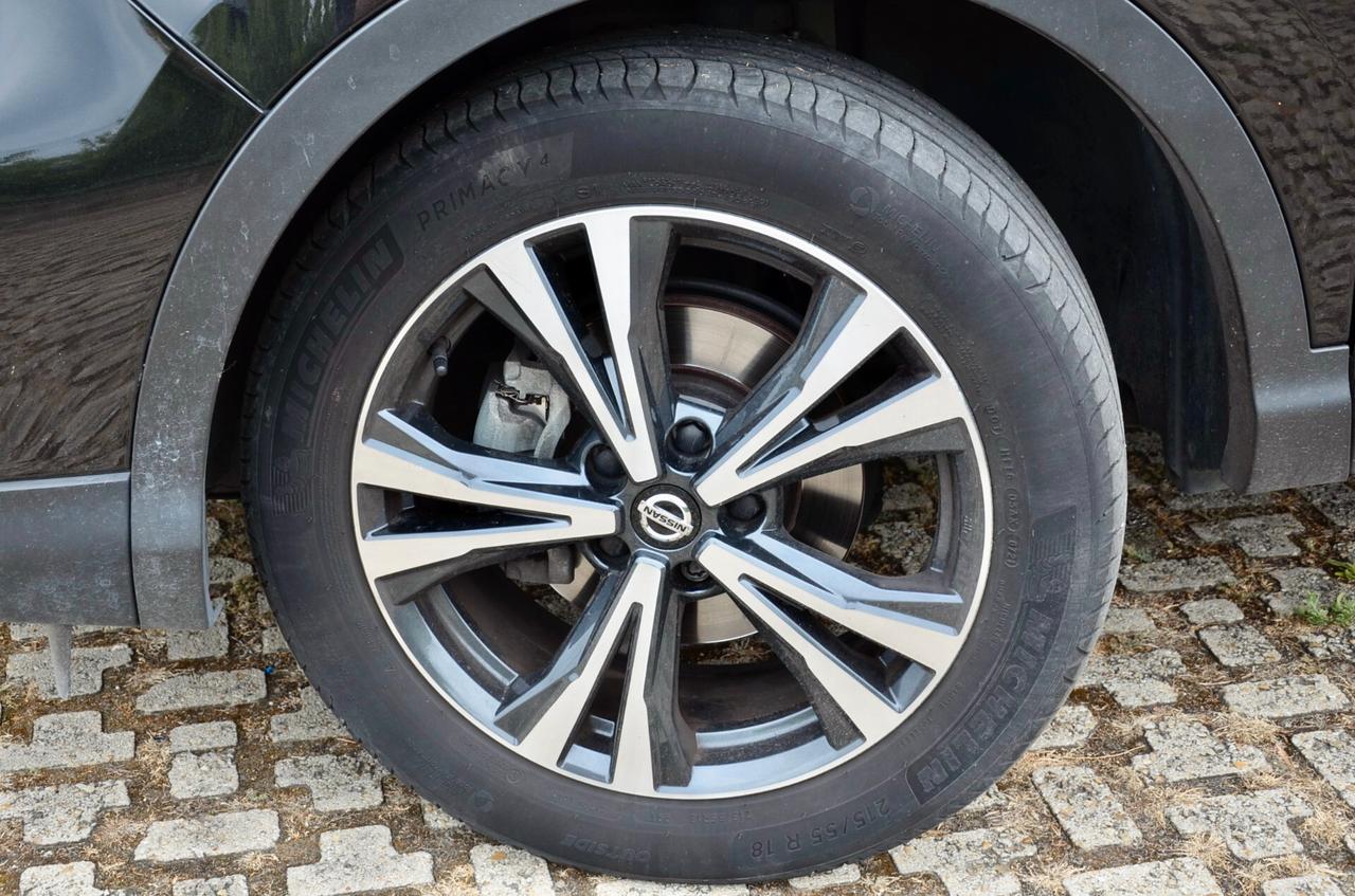 NISSAN QASHQAI 1.3 DIG-T N-CONNECTA 140cv, UNICOPROPRIETARIO, SERVICE NISSAN, EURO 6D, TETTO, NAVI, RETROCAMERA 360°, PERMUTE