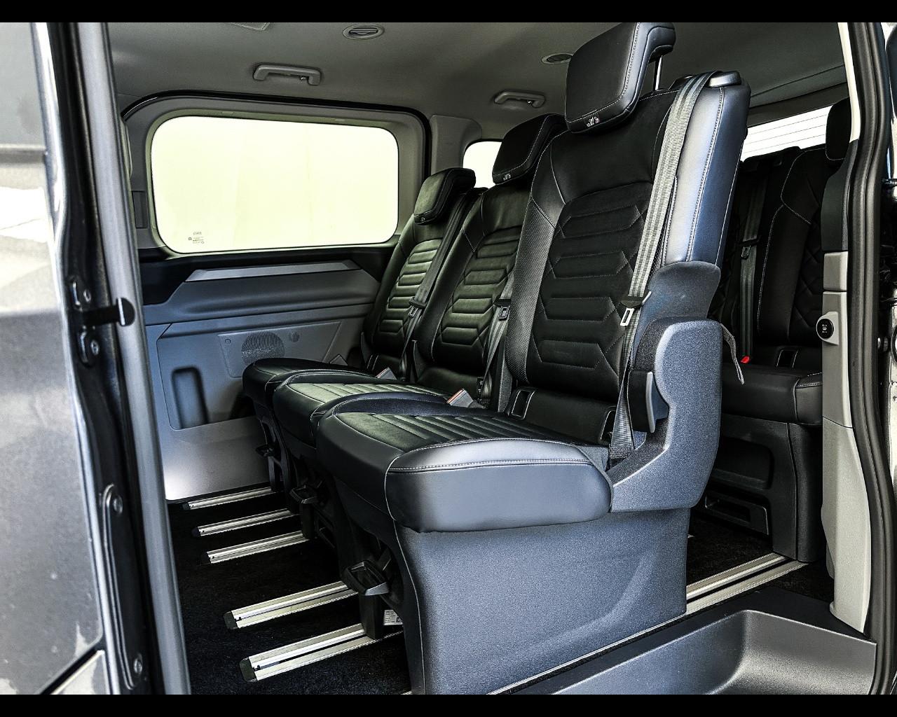 FORD Tourneo Custom 2ªs - Tourneo Custom 320 2.0 EcoBlue 170CV aut. PC Titanium