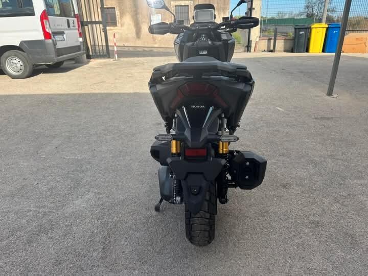 Honda X-ADV 350 NUOVO PRONTA CONSEGNA