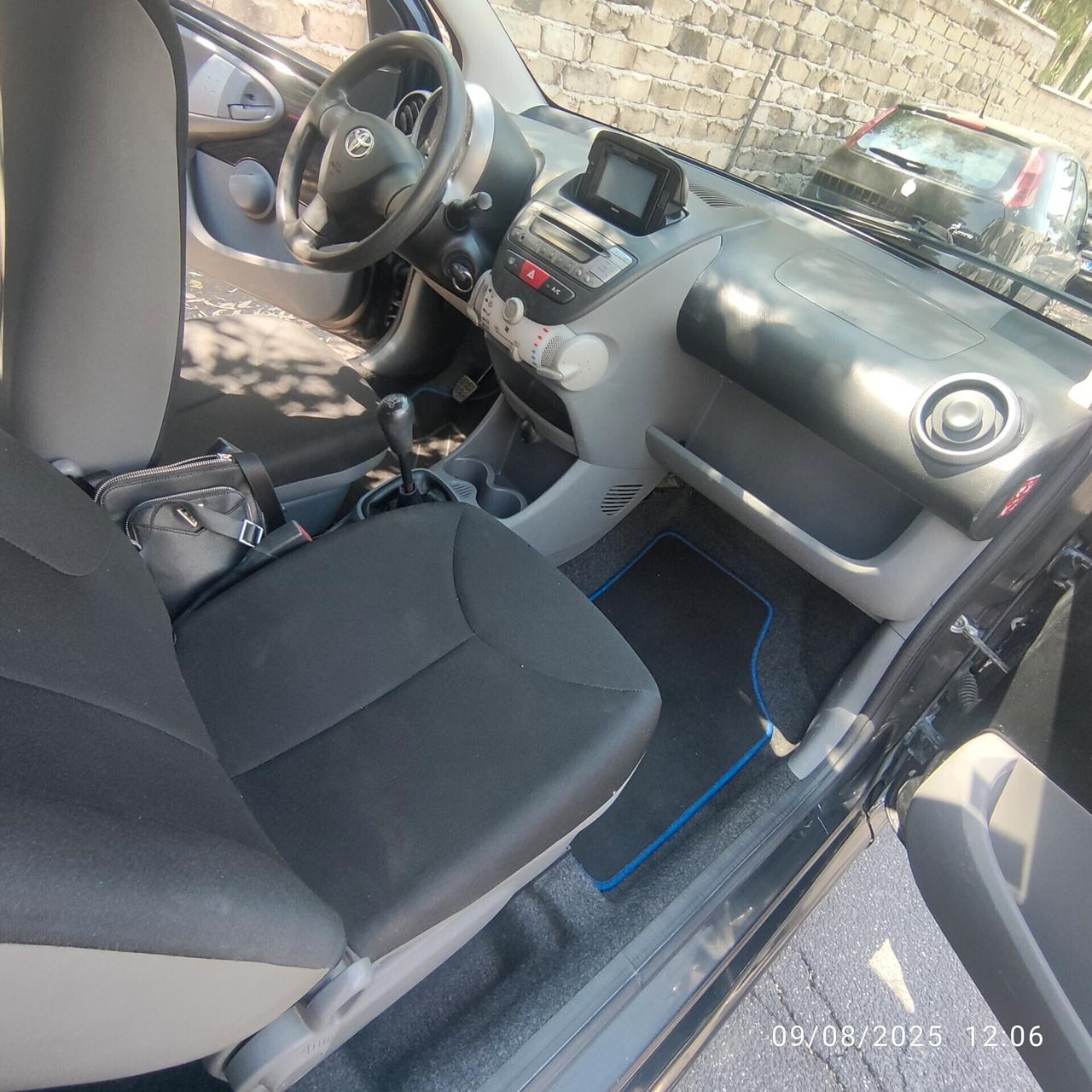 Toyota Aygo 1.0 12V VVT-i 3 porte Now Connect