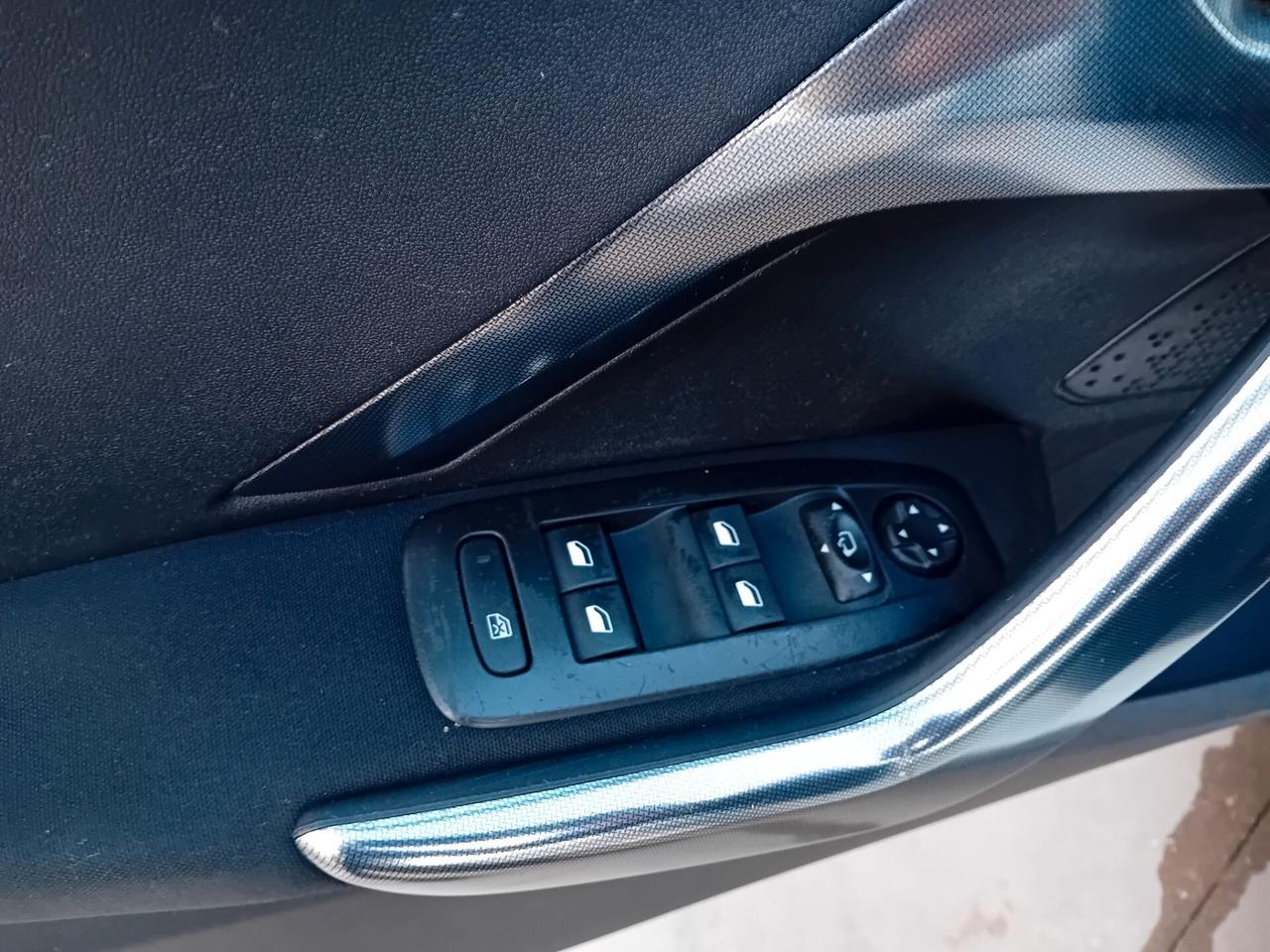 Peugeot 2008 1.6 e-HDi 92 CV Stop&Start Allure