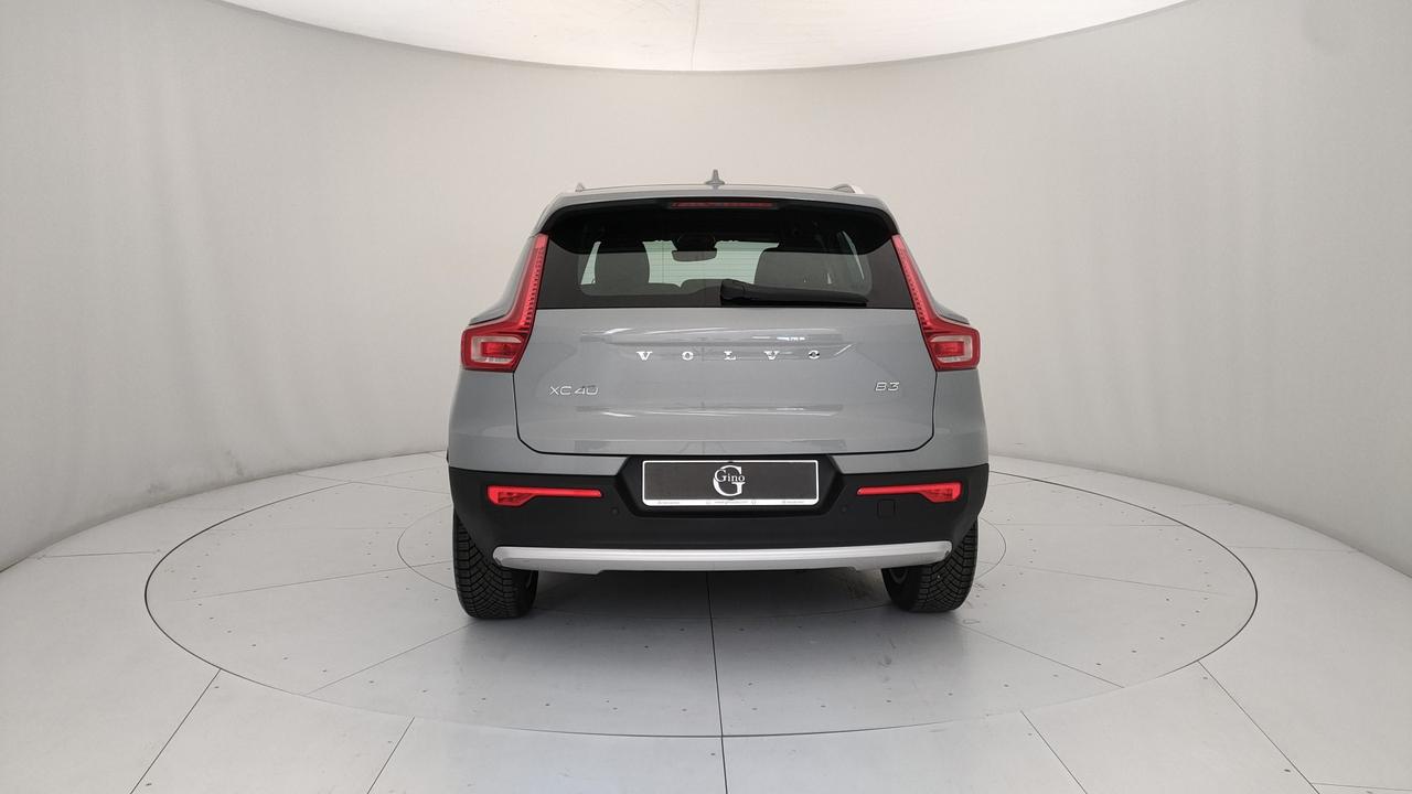 VOLVO XC40 2.0 b3 Essential auto