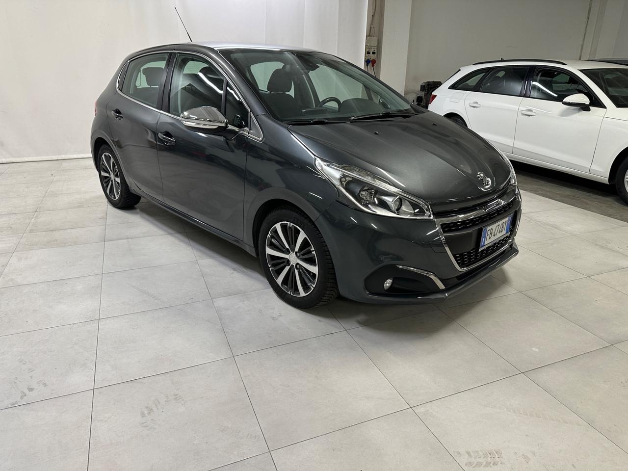 Peugeot 208 BlueHDi 75 5 porte Allure Neopatentati