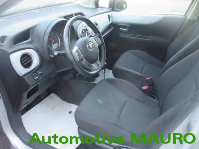 TOYOTA Yaris 1.5 Hybrid 5 porte Lounge - NEOPATENTATI